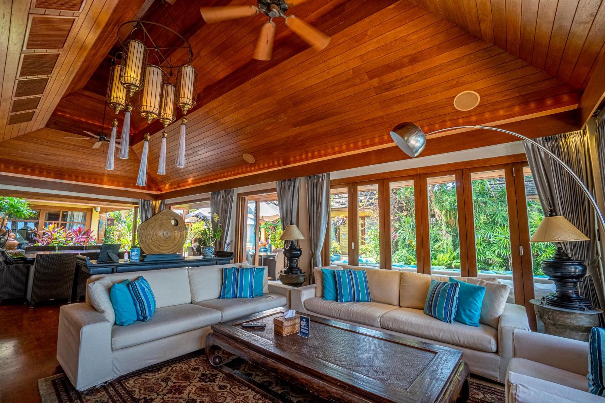 Upni Duniya - Luxury, Beachfront 9-Suites Villa Банграк-Біч Екстер'єр фото