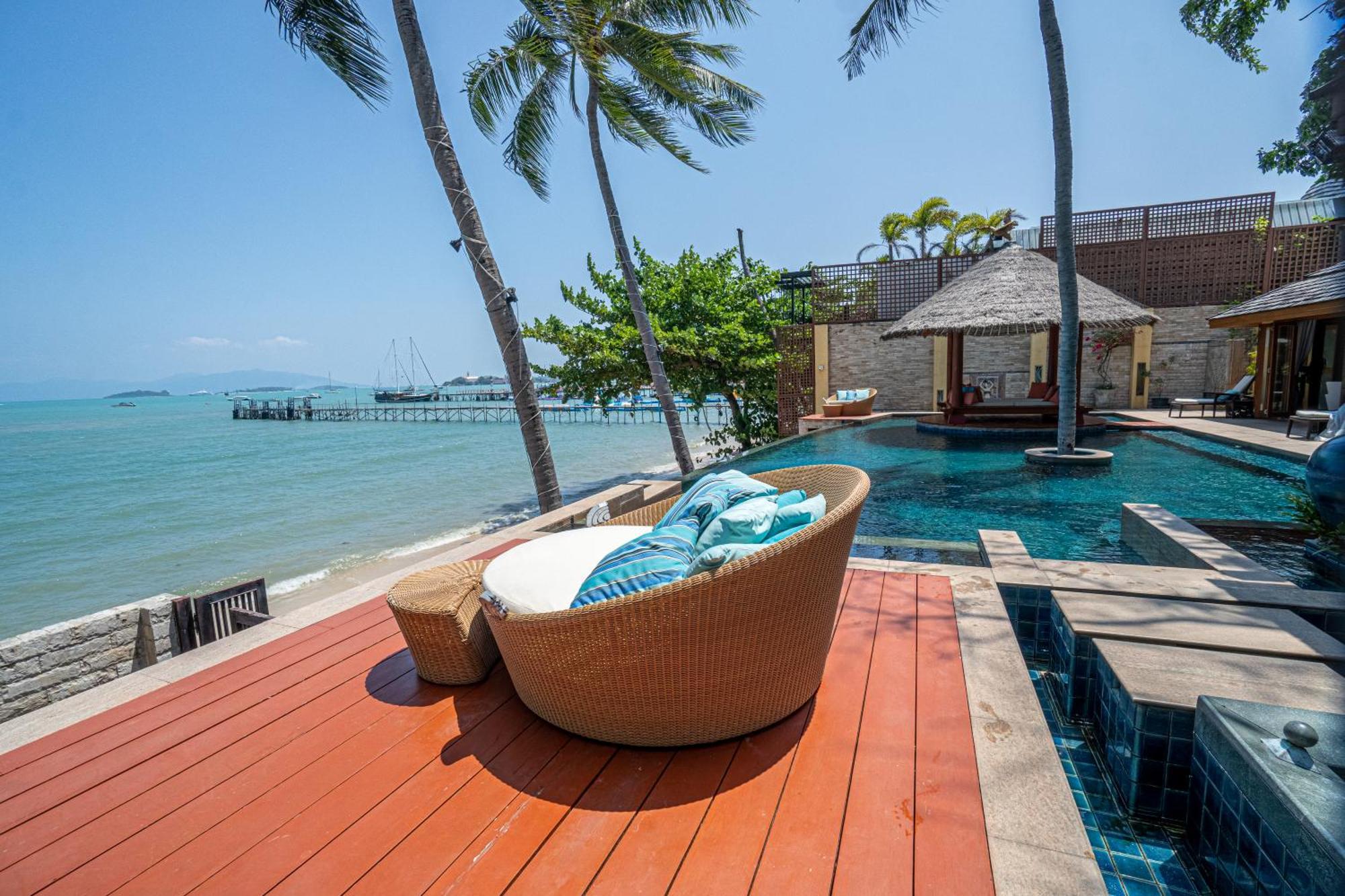 Upni Duniya - Luxury, Beachfront 9-Suites Villa Банграк-Біч Екстер'єр фото