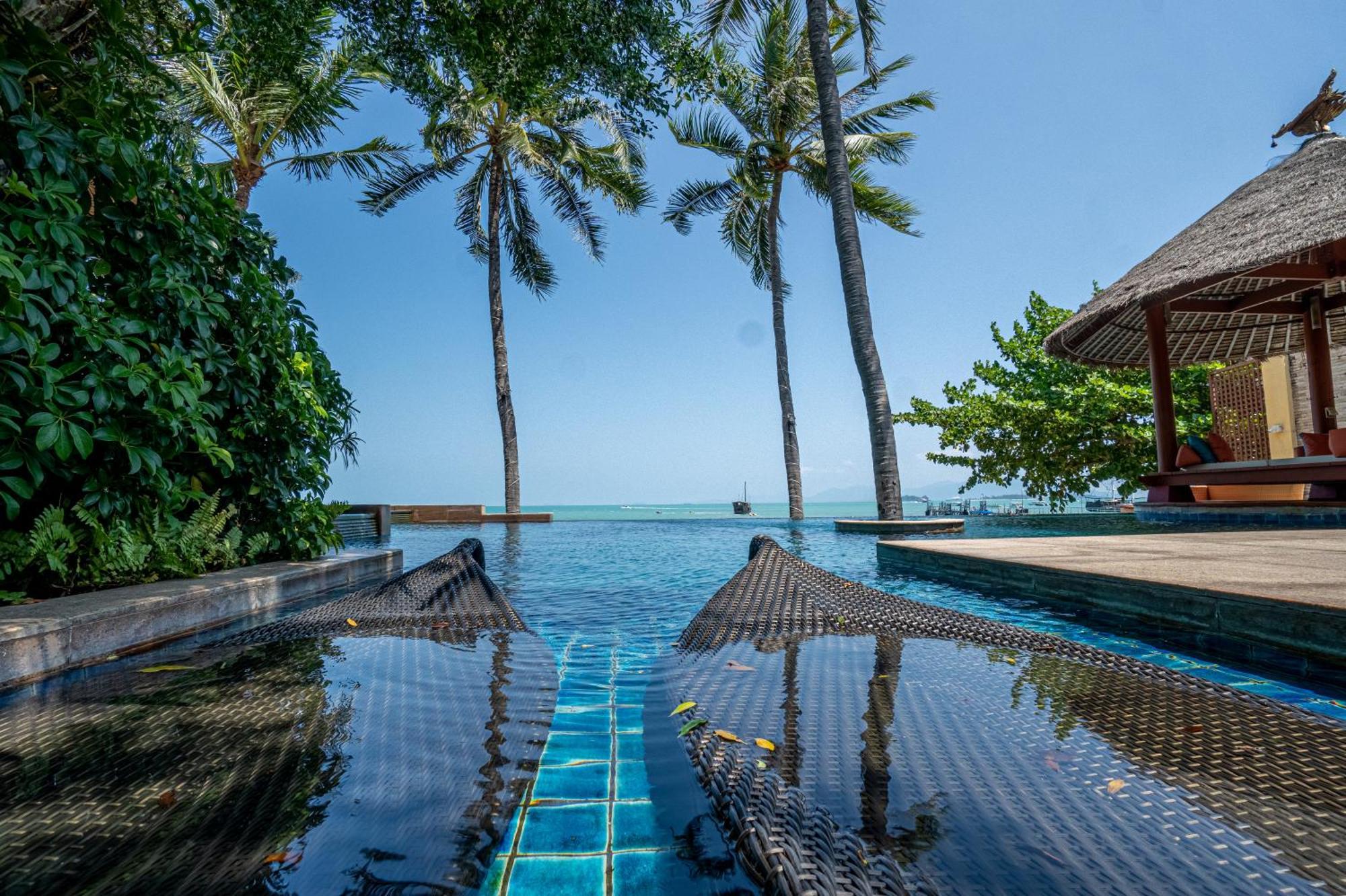 Upni Duniya - Luxury, Beachfront 9-Suites Villa Банграк-Біч Екстер'єр фото